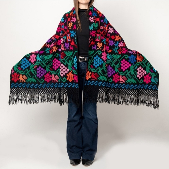 Tree of Life Shawl - Picture 2 of 6